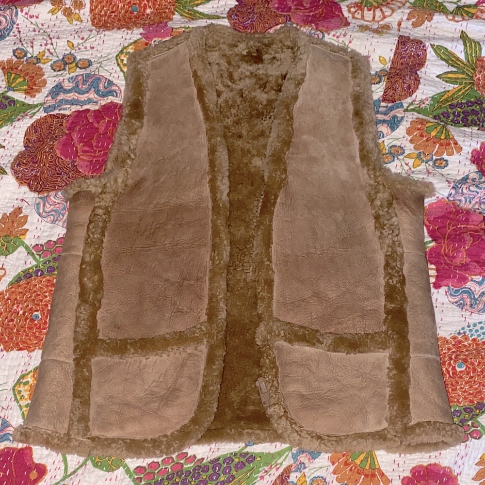 Y2K AUTHENTIC SHEEPSKIN VEST